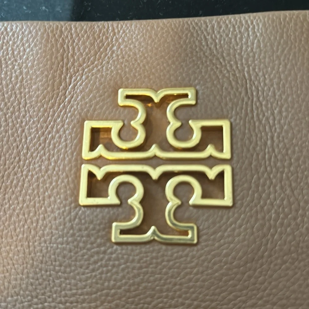 Tory Burch Pebbled Leather Shoulder/Crossbody Gold Chain Bag 12”X12” - Picture 6 of 9